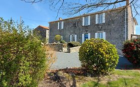 La Commanderie Grand Gite 10kms  Puy duFou